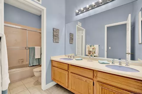 Bath - 14265 Sandhill Rd, Poway, CA 92064 photo 6 of 9