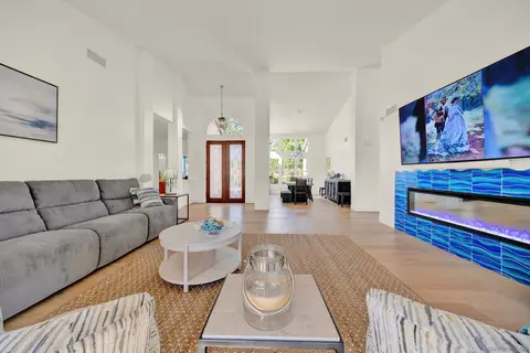 Living - 14265 Sandhill Rd, Poway, CA 92064 photo 3 of 5