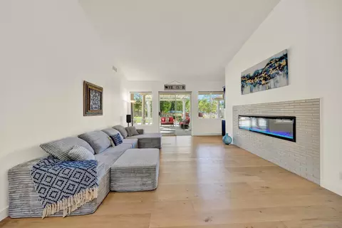 Living - 14265 Sandhill Rd, Poway, CA 92064 photo 5 of 5