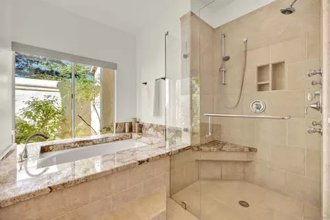 Bath - 14265 Sandhill Rd, Poway, CA 92064 photo 3 of 9