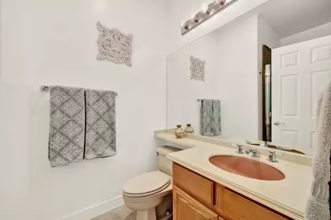 Bath - 14265 Sandhill Rd, Poway, CA 92064 photo 7 of 9