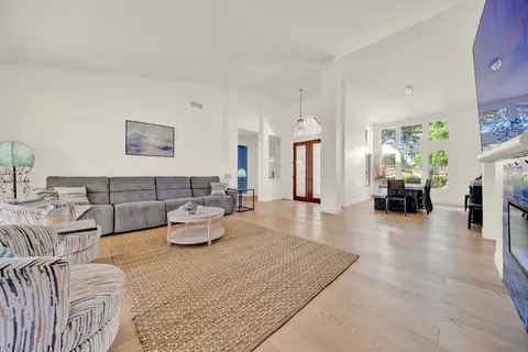 Living - 14265 Sandhill Rd, Poway, CA 92064 photo 1 of 5