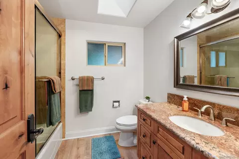 Bath - 2726 Naples Ct, Carlsbad, CA 92010 photo 3 of 5