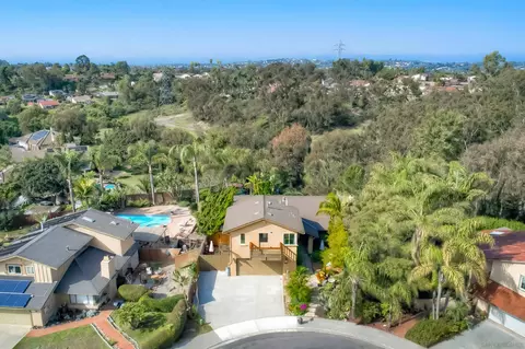 View/Area - 2726 Naples Ct, Carlsbad, CA 92010 photo 2 of 10