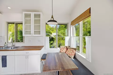 Kitchen - 2726 Naples Ct, Carlsbad, CA 92010 photo 6 of 7