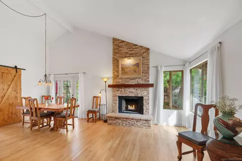 Dining - 2726 Naples Ct, Carlsbad, CA 92010 photo 1 of 3
