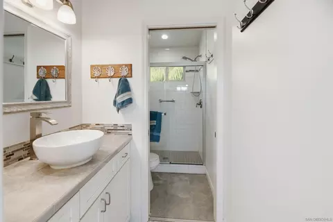 Bath - 2726 Naples Ct, Carlsbad, CA 92010 photo 5 of 5