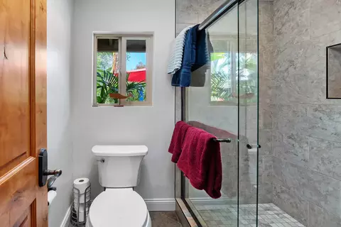Bath - 2726 Naples Ct, Carlsbad, CA 92010 photo 2 of 5