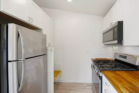 Kitchen - 2726 Naples Ct, Carlsbad, CA 92010 photo 7 of 7