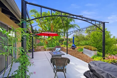 Exterior - 2726 Naples Ct, Carlsbad, CA 92010 photo 7 of 16
