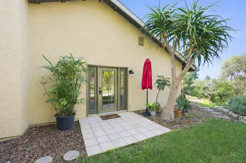 Exterior - 2726 Naples Ct, Carlsbad, CA 92010 photo 4 of 16