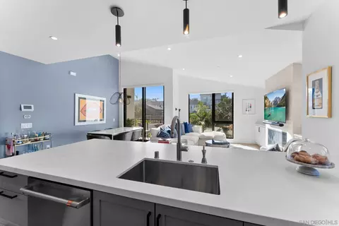768 N Coast Highway 101, Encinitas, CA 92024 photo 15