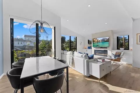 768 N Coast Highway 101, Encinitas, CA 92024