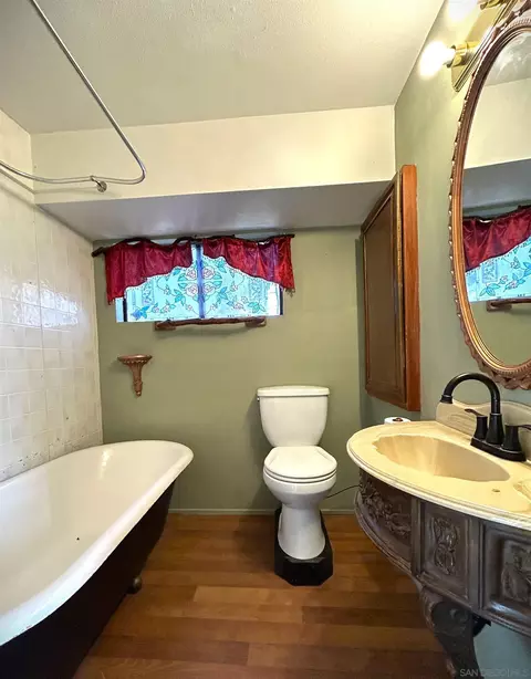 Bath - 721 Pine Cone Dr, Julian, CA 92036 photo 5 of 6