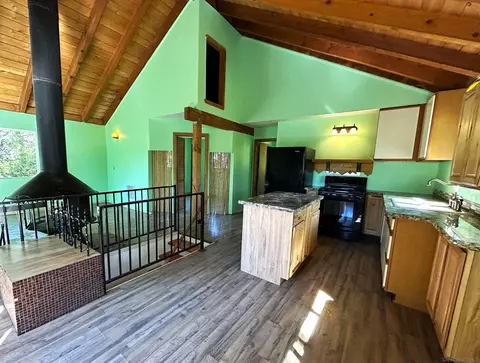 Kitchen - 721 Pine Cone Dr, Julian, CA 92036 photo 3 of 4