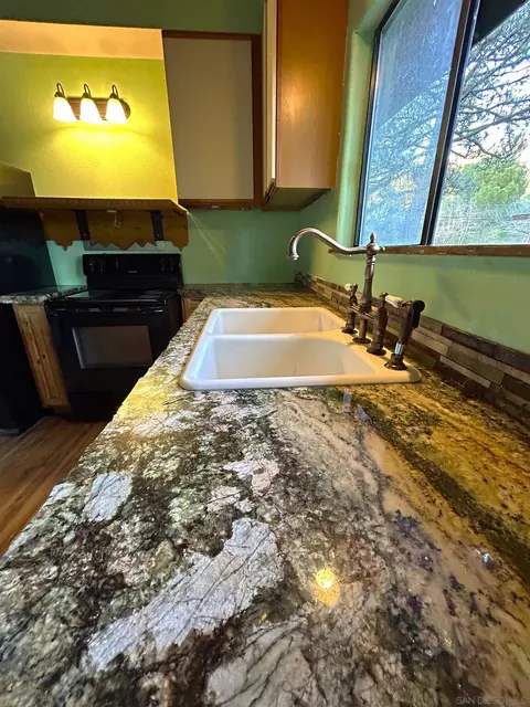 Kitchen - 721 Pine Cone Dr, Julian, CA 92036 photo 2 of 4