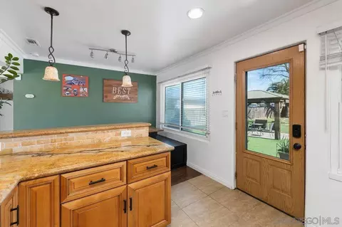 Entry Way - 637 Jefferson Ave, El Cajon, CA 92020 photo 1 of 1