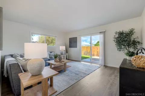 Living - 926 Aster Ave, El Cajon, CA 92020 photo 4 of 6