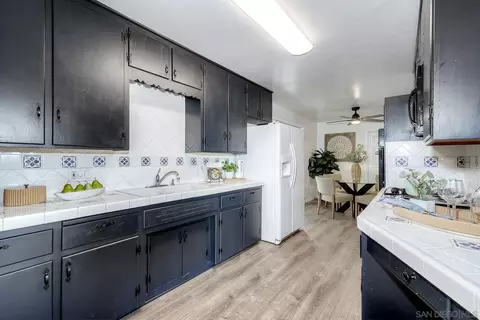 Kitchen - 926 Aster Ave, El Cajon, CA 92020 photo 1 of 3