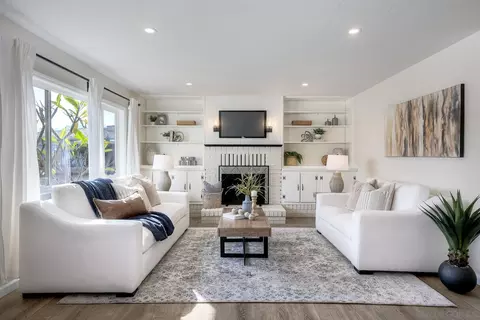 Living - 926 Aster Ave, El Cajon, CA 92020 photo 2 of 6