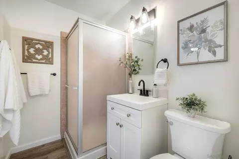 Bath - 926 Aster Ave, El Cajon, CA 92020 photo 4 of 4