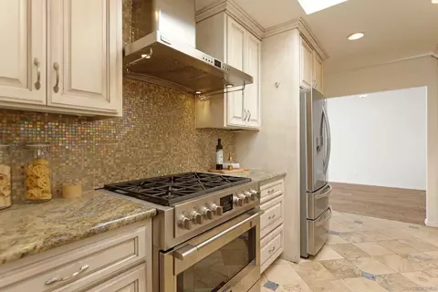 619 Bonair Way, La Jolla, CA 92037 photo 13