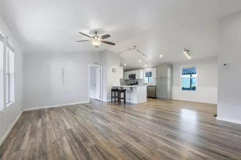 450 E Bradley Ave #SPC 69, El Cajon, CA 92021