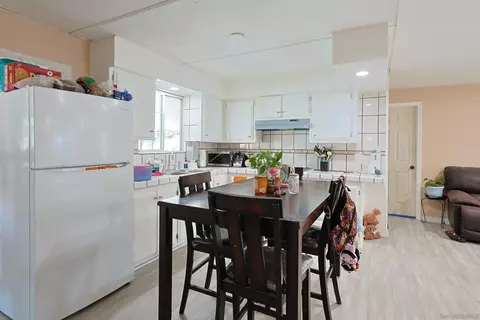 Kitchen - 200 Olive Ave #101, Vista, CA 92083 photo 2 of 3