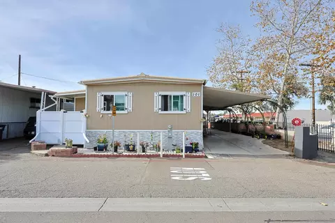 Exterior - 200 Olive Ave #101, Vista, CA 92083 photo 1 of 4