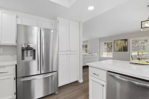 Kitchen - 13856 Jack Oak Ln, Lakeside, CA 92040 photo 1 of 6