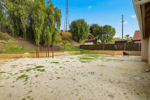 Exterior - 13856 Jack Oak Ln, Lakeside, CA 92040 photo 6 of 8