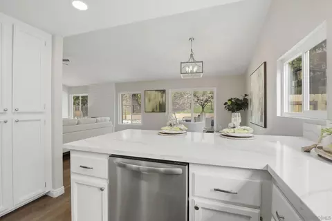 Kitchen - 13856 Jack Oak Ln, Lakeside, CA 92040 photo 6 of 6