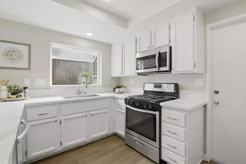 Kitchen - 13856 Jack Oak Ln, Lakeside, CA 92040 photo 4 of 6