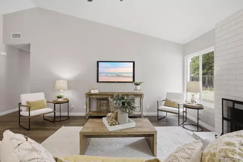 Living - 13856 Jack Oak Ln, Lakeside, CA 92040 photo 1 of 4