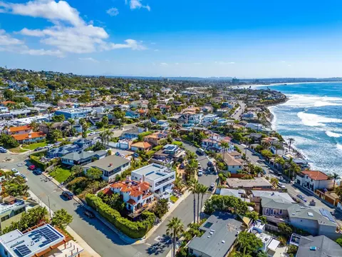 View/Area - 5663 Abalone Pl, La Jolla, CA 92037 photo 6 of 12
