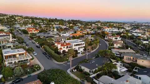 View/Area - 5663 Abalone Pl, La Jolla, CA 92037 photo 7 of 12