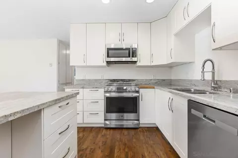 Kitchen - 401 Requeza St F1, Encinitas, CA 92024 photo 7 of 7
