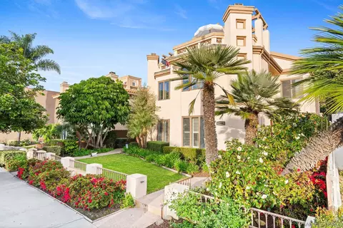 7455 Draper Ave #2, La Jolla, CA 92037