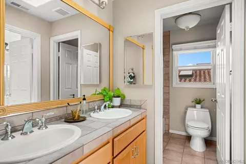 Bath - 7455 Draper Ave #2, La Jolla, CA 92037 photo 4 of 4