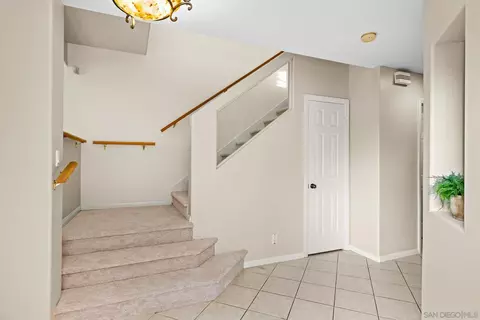 Entry Way - 7455 Draper Ave #2, La Jolla, CA 92037 photo 1 of 2
