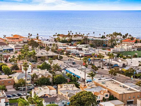 View/Area - 7455 Draper Ave #2, La Jolla, CA 92037 photo 3 of 5