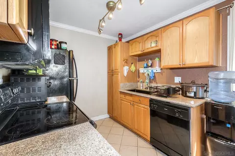 Kitchen - 12923 Mapleview St #6, Lakeside, CA 92040 photo 2 of 5