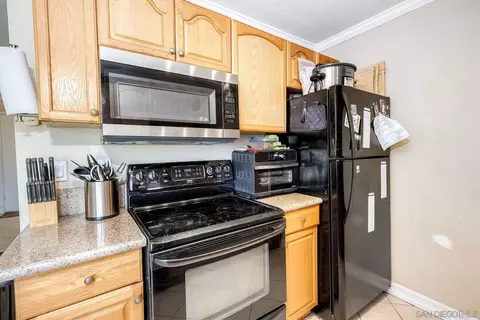 Kitchen - 12923 Mapleview St #6, Lakeside, CA 92040 photo 6 of 8