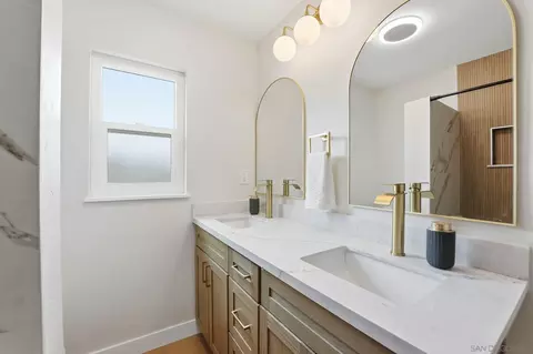 Bath - 9348 Horton Dr, La Mesa, CA 91942 photo 2 of 2