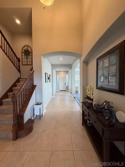 Entry Way - 2327 Clearcrest Ln, Fallbrook, CA 92028 photo 3 of 6