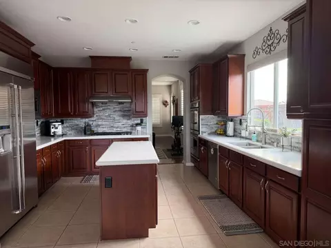 Kitchen - 2327 Clearcrest Ln, Fallbrook, CA 92028 photo 2 of 2