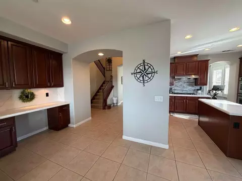 Entry Way - 2327 Clearcrest Ln, Fallbrook, CA 92028 photo 4 of 6