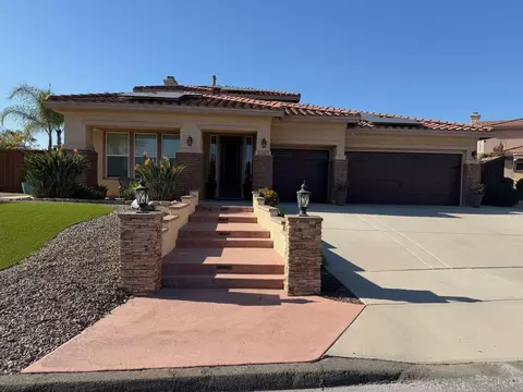 Exterior - 2327 Clearcrest Ln, Fallbrook, CA 92028 photo 4 of 19