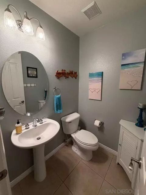 Bath - 2327 Clearcrest Ln, Fallbrook, CA 92028 photo 1 of 1
