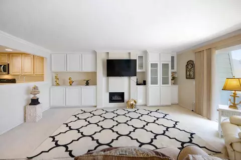 Living - 22 Montego Ct, Coronado, CA 92118 photo 1 of 3